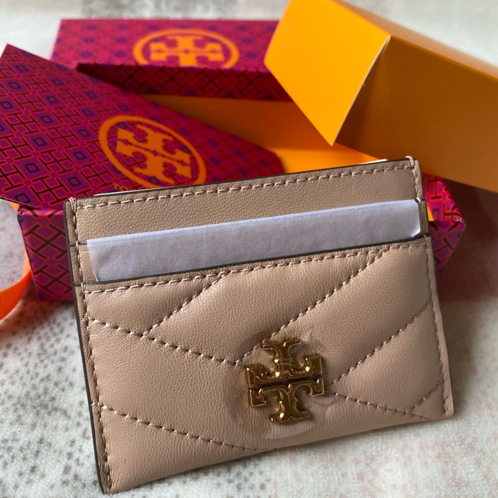 Tory Burch - KIRA CHEVRON CARD CASE
